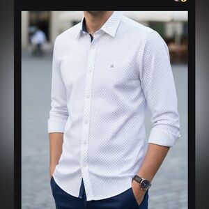 Calvin Klein Men's White Geometric Dress Shirt
